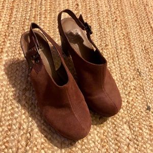 Giani Bini suede clogs